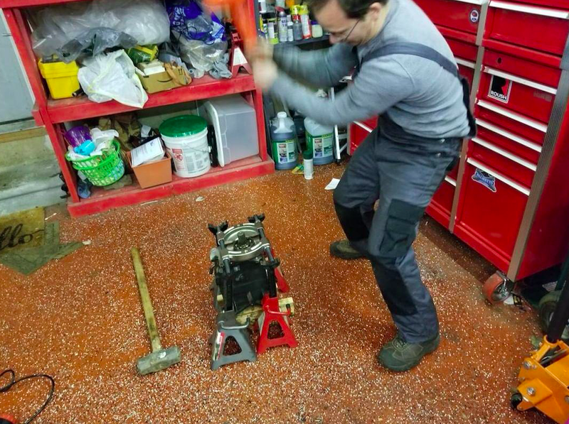 Illustration for article titled How I Rebuilt My Jeep Truck's Transmission In My Kitchen For Under $150